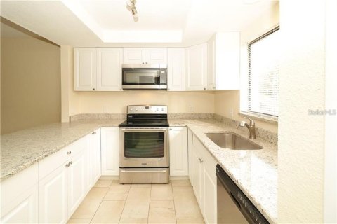 Immobilier commercial à vendre à Spring Hill, Floride: 8 chambres, 490.52 m2 № 2403038 - photo 4