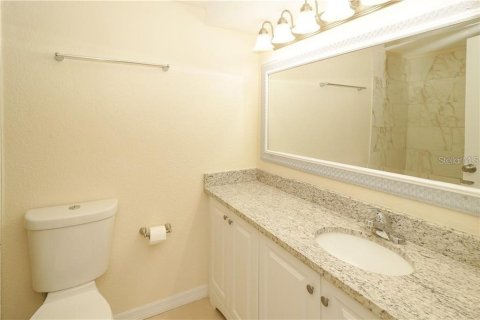 Immobilier commercial à vendre à Spring Hill, Floride: 8 chambres, 490.52 m2 № 2403038 - photo 9