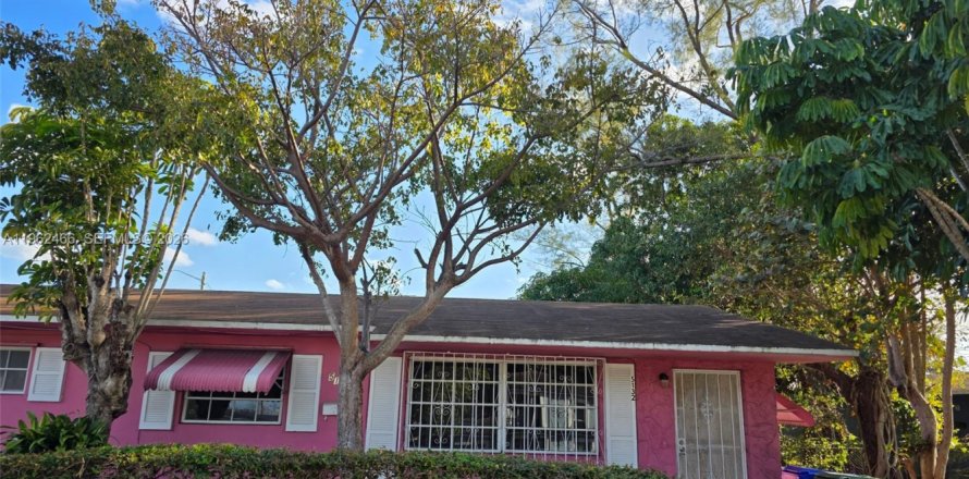 Дом в Майами, Флорида 3 спальни, 111.11м2 № 2027409