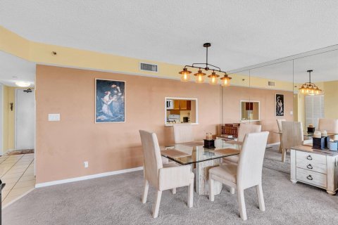 Condominio en venta en Fort Lauderdale, Florida, 1 dormitorio, 93.37 m2 № 2077436 - foto 19