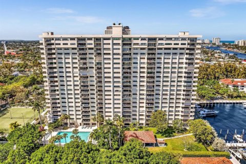 Condominio en venta en Fort Lauderdale, Florida, 1 dormitorio, 93.37 m2 № 2077436 - foto 3