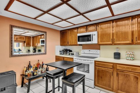 Condominio en venta en Fort Lauderdale, Florida, 1 dormitorio, 93.37 m2 № 2077436 - foto 28