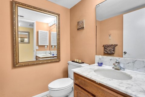 Condominio en venta en Fort Lauderdale, Florida, 1 dormitorio, 93.37 m2 № 2077436 - foto 12