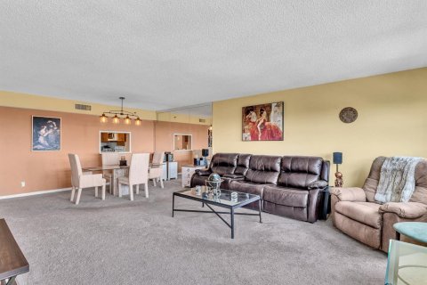 Condominio en venta en Fort Lauderdale, Florida, 1 dormitorio, 93.37 m2 № 2077436 - foto 7
