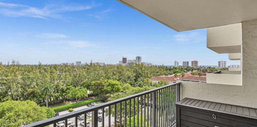 Condominio en Fort Lauderdale, Florida, 1 dormitorio  № 2077436