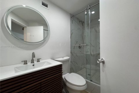 Copropriété à louer à Miami, Floride: 2 chambres, 91.97 m2 № 1963281 - photo 12