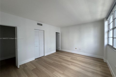 Copropriété à louer à Miami, Floride: 2 chambres, 91.97 m2 № 1963281 - photo 9