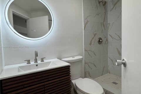 Copropriété à louer à Miami, Floride: 2 chambres, 91.97 m2 № 1963281 - photo 11