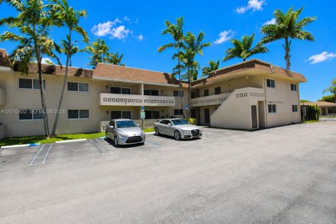 Condominio en venta en Palmetto Bay, Florida, 1 dormitorio, 53.42 m2 № 2091047 - foto 2