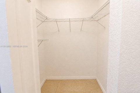 Condominio en venta en Palmetto Bay, Florida, 1 dormitorio, 53.42 m2 № 2091047 - foto 7