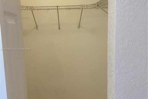 Condominio en venta en Palmetto Bay, Florida, 1 dormitorio, 53.42 m2 № 2091047 - foto 17