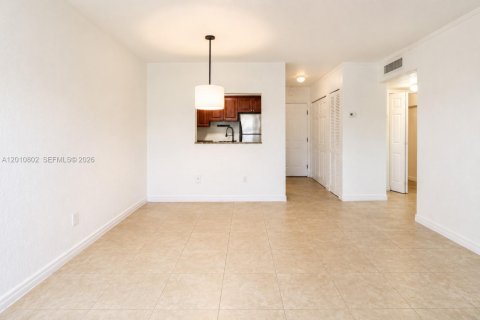 Condominio en venta en Palmetto Bay, Florida, 1 dormitorio, 53.42 m2 № 2091047 - foto 3