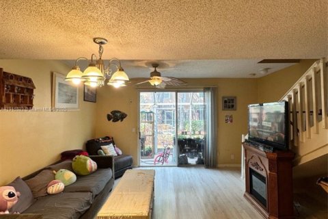 Adosado en venta en Weston, Florida, 2 dormitorios, 90.02 m2 № 1971630 - foto 3