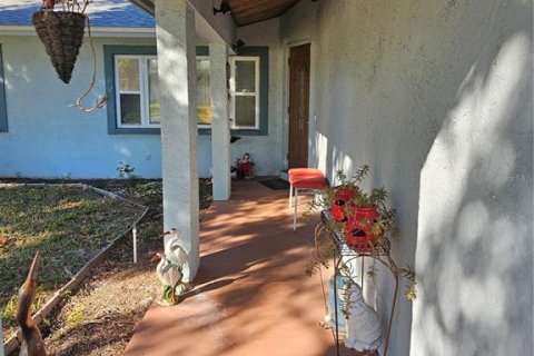 House in Saint Petersburg, Florida 3 bedrooms, 146.04 sq.m. № 1529617 - photo 5