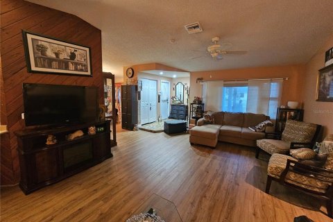 House in Saint Petersburg, Florida 3 bedrooms, 146.04 sq.m. № 1529617 - photo 19