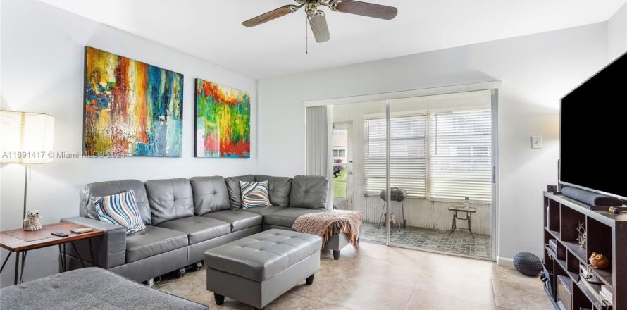 Condo in Margate, Florida, 2 bedrooms  № 1862199