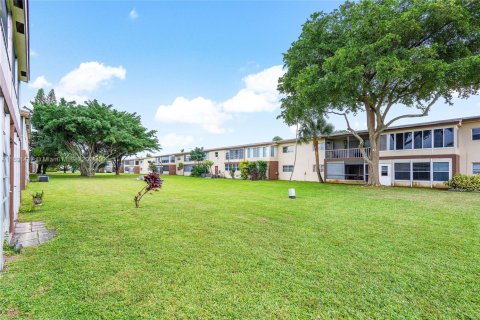 Condo in Margate, Florida, 2 bedrooms  № 1862199 - photo 21