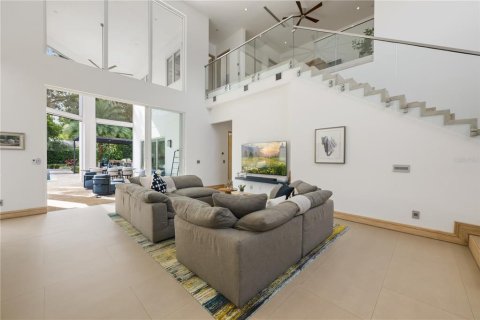 House in Windermere, Florida 4 bedrooms, 340.95 sq.m. № 1408587 - photo 8