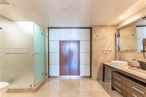 Купить кондоминиум в Майами, Флорида 3 спальни, 173.73м2, № 2241022 - фото 11
