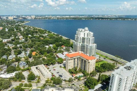 Condominio en alquiler en Tampa, Florida, 1 dormitorio, 53.79 m2 № 1687736 - foto 1
