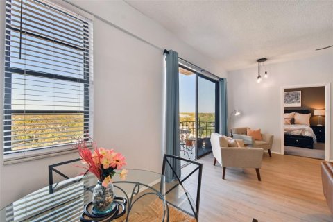 Condominio en alquiler en Tampa, Florida, 1 dormitorio, 53.79 m2 № 1687736 - foto 16
