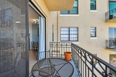 Condominio en alquiler en Tampa, Florida, 1 dormitorio, 53.79 m2 № 1687736 - foto 11