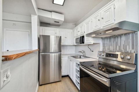 Condominio en alquiler en Tampa, Florida, 1 dormitorio, 53.79 m2 № 1687736 - foto 18