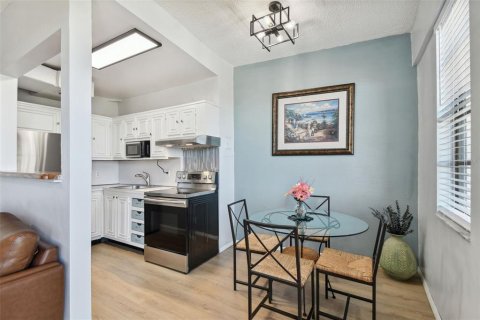 Condominio en alquiler en Tampa, Florida, 1 dormitorio, 53.79 m2 № 1687736 - foto 12