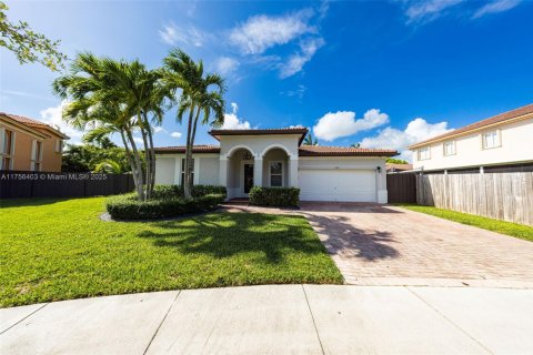 House in Homestead, Florida 5 bedrooms, 182.74 sq.m. № 1714642 - photo 4