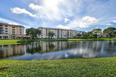 Condo in Deerfield Beach, Florida, 2 bedrooms  № 1396102 - photo 2