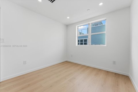 Touwnhouse à louer à Fort Lauderdale, Floride: 4 chambres, 190.45 m2 № 2170708 - photo 16