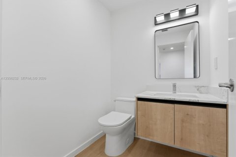 Touwnhouse à louer à Fort Lauderdale, Floride: 4 chambres, 190.45 m2 № 2170708 - photo 13