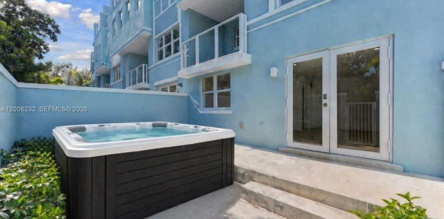 Touwnhouse à Fort Lauderdale, Floride 4 chambres, 190.45 m2 № 2170708