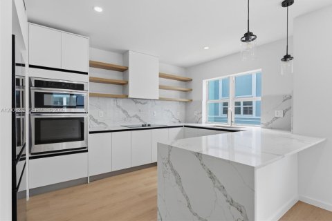 Touwnhouse à louer à Fort Lauderdale, Floride: 4 chambres, 190.45 m2 № 2170708 - photo 5