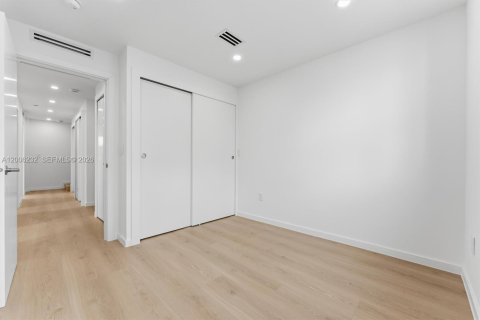 Touwnhouse à louer à Fort Lauderdale, Floride: 4 chambres, 190.45 m2 № 2170708 - photo 18