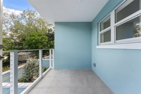 Touwnhouse à louer à Fort Lauderdale, Floride: 4 chambres, 190.45 m2 № 2170708 - photo 11