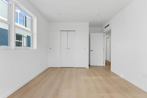 Touwnhouse à louer à Fort Lauderdale, Floride: 4 chambres, 190.45 m2 № 2170708 - photo 17
