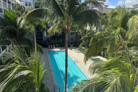 Кондоминиум с 2 спальнями в Бойнтон-Бич, Флорида № 2014038