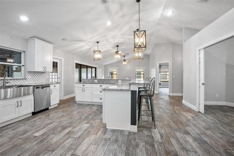 Villa ou maison à vendre à Winter Springs, Floride: 4 chambres, 191.94 m2 № 1902636 - photo 8