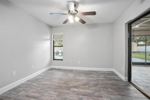 House in Winter Springs, Florida 4 bedrooms, 191.94 sq.m. № 1902636 - photo 28