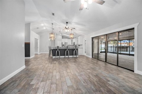 Casa en venta en Winter Springs, Florida, 4 dormitorios, 191.94 m2 № 1902636 - foto 10