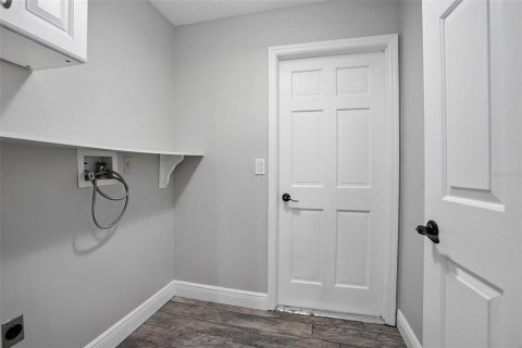 House in Winter Springs, Florida 4 bedrooms, 191.94 sq.m. № 1902636 - photo 30
