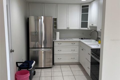 Condo in Daytona Beach, Florida, 2 bedrooms  № 2143310 - photo 30
