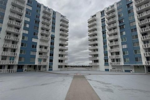 Condo in Daytona Beach, Florida, 2 bedrooms  № 2143310 - photo 8