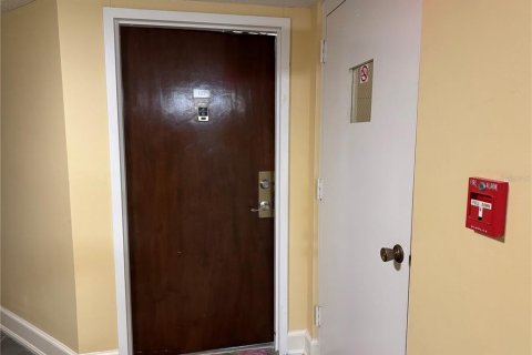 Condo in Daytona Beach, Florida, 2 bedrooms  № 2143310 - photo 15