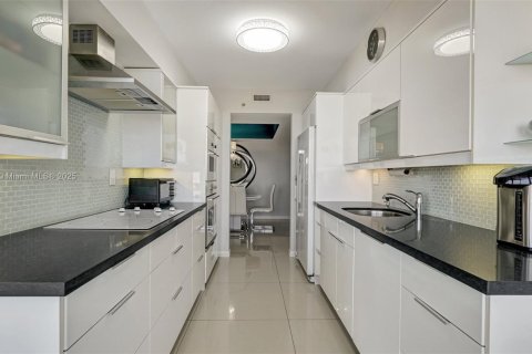 Купить кондоминиум в Авентура, Флорида 2 спальни, 142.14м2, № 2013342 - фото 8