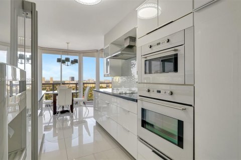 Купить кондоминиум в Авентура, Флорида 2 спальни, 142.14м2, № 2013342 - фото 12