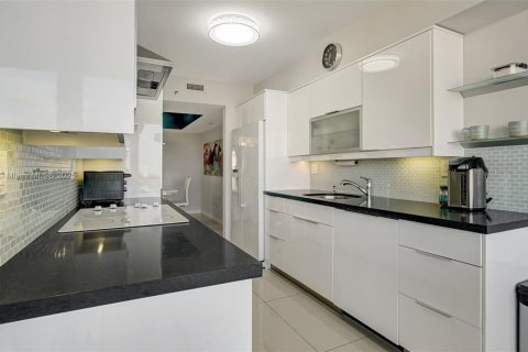 Купить кондоминиум в Авентура, Флорида 2 спальни, 142.14м2, № 2013342 - фото 7