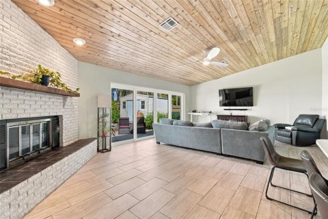 Villa ou maison à vendre à New Port Richey, Floride: 3 chambres, 183.11 m2 № 2419264 - photo 5