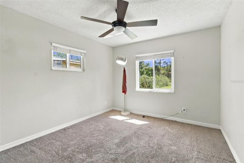 Villa ou maison à vendre à New Port Richey, Floride: 3 chambres, 183.11 m2 № 2419264 - photo 27